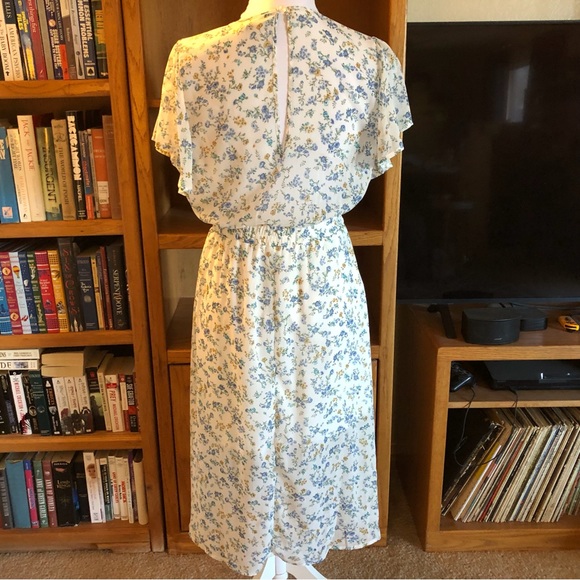 EUC Trixxi floral dress - Picture 3 of 8